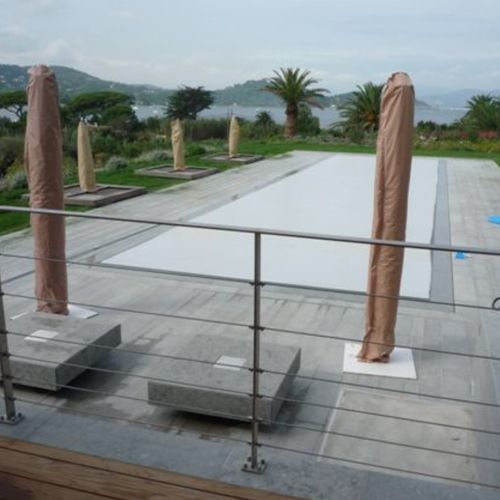 Natural stone swimming pool coping - Moleanos LR - LUSOROCHAS NATURAL STONE - limestone / non-slip / corner