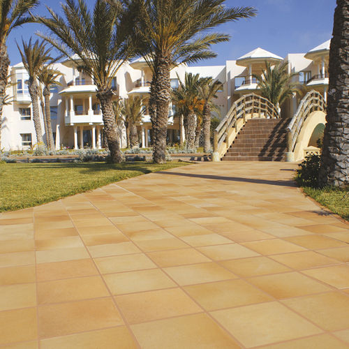 Pool tile - DUNA - TERRAKLINKER - GRES DE BREDA - garden / poolside / floor