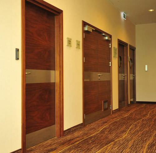 Interior door - MCR DREW PLUS - Mercor - wooden / swing / without glazing