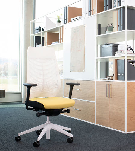 Contemporary office armchair - JOYCEIS3  - Interstuhl Büromöbel GmbH & Co. KG - mesh / metal / custom