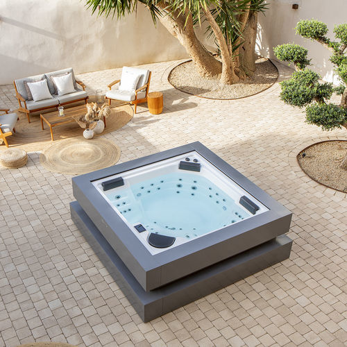 above-ground hot tub - Aquavia Spa