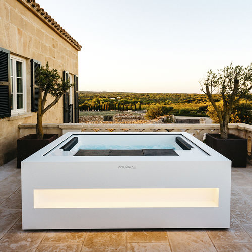 above-ground hot tub - Aquavia Spa