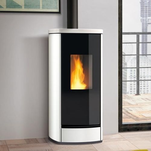 Pellet heating stove - P220 M - Piazzetta - 0 - 5 kW / 5 kW...10 kW / multi-fuel