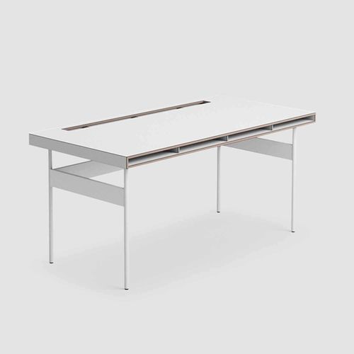 Executive desk - STUDIO FACT - Bene GmbH - free-standing / minimalist design / wooden