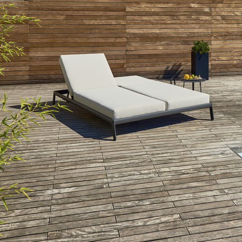 Contemporary sun lounger - INFINITY - DRIGANI SRL - Sunbrella® / painted aluminum / adjustable backrest