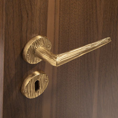Door handle - FOSILE - Objet Insolite - bronze / traditional / home