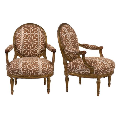 Louis XVI armchair - PAIR OF 19TH C.  - F. SCHUMACHER & CO. - silk / walnut / upholstered