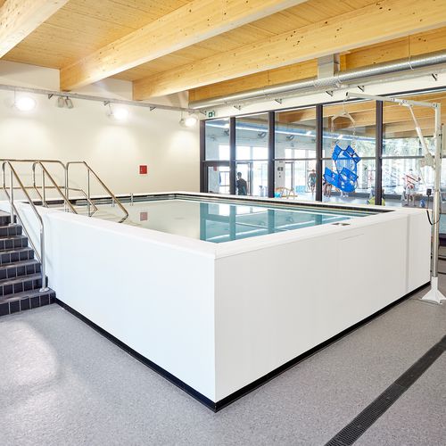 Rehabilitation swimming pool - Myrtha Pools - self-supporting / outdoor / indoor