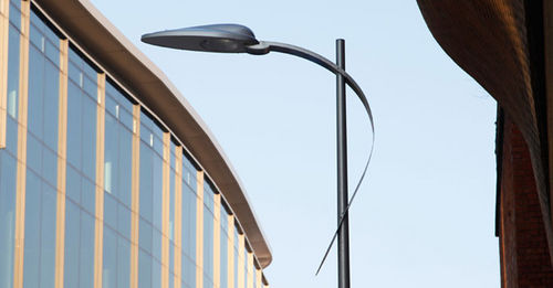 Urban lamp post - ALTAIR - NERI - contemporary / aluminum / HID