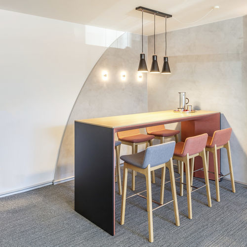 Contemporary high bar table - WINEA PLUS - WINI Büromöbel Georg Schmidt GmbH & Co. KG - wood veneer / melamine / fabric