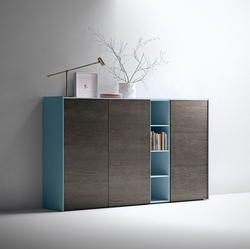 Contemporary sideboard - MAXIMA 09 - md house - lacquered wood / ash / with shelf