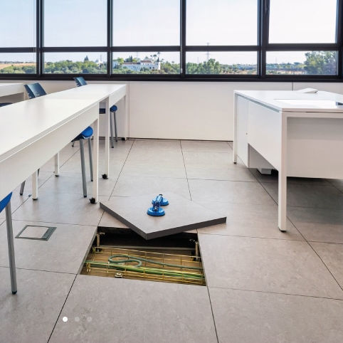 Linoleum floor covering - 686 - ACCESS FLOOR POLYGROUP - indoor / for office / industrial