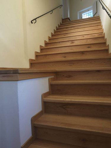 Straight staircase - STAIRS - ANTICO TRENTINO DI LUCIO SRL - quarter-turn / spiral / wooden step