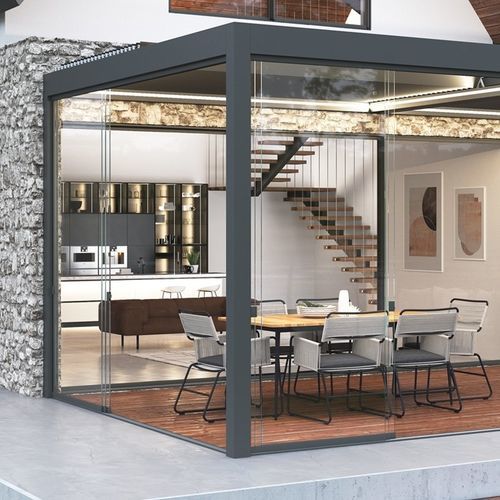 Wall-mounted pergola - OSKURA 2.0 - XL - Sunroom S.p.A. - extruded aluminum / with mobile slats / sun shade louvers