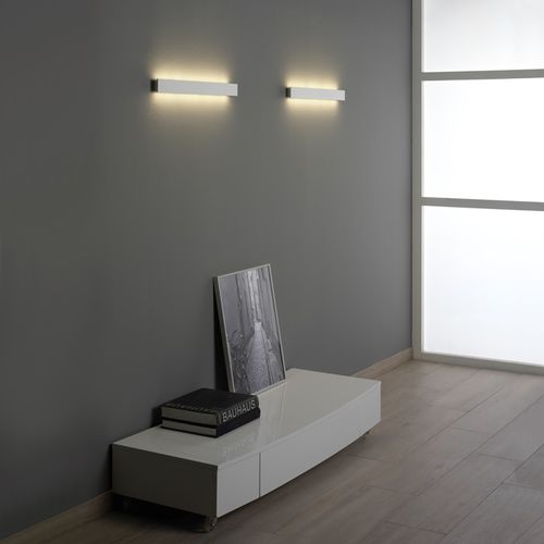 Minimalist design wall light - MANOLO - Ole! Lighting - outdoor / aluminum / wooden