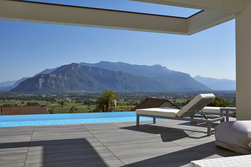 Overflow swimming pool - CERALP GRENOBLE - PISCINES CARRE BLEU - outdoor / in-ground / concrete