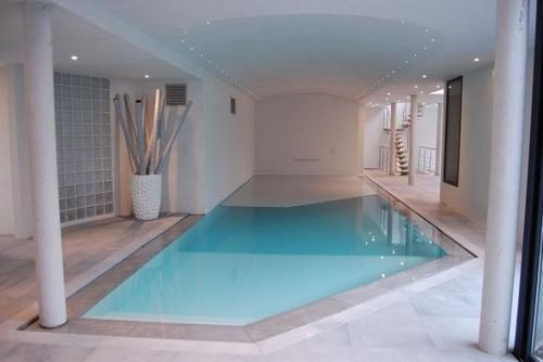 Indoor swimming pool - LILLE 59 - PISCINES CARRE BLEU - in-ground / concrete / perimeter overflow
