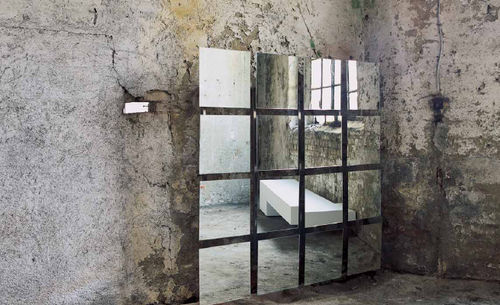 Wall-mounted mirror - LE BOUDOIRE  - minottiitalia - contemporary / square