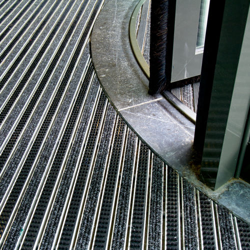 Public building entrance mat - PLAZA 542 SRCB - emco Bautechnik GmbH - rubber / polypropylene / aluminum