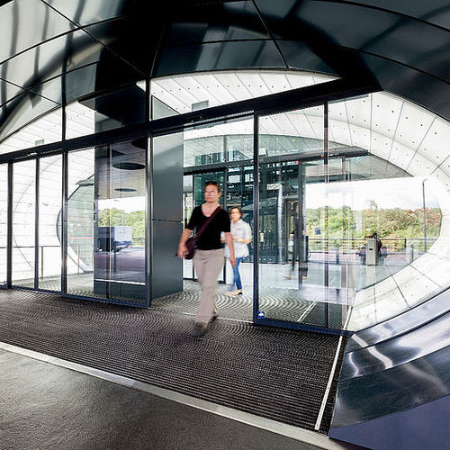 Public building entrance mat - PLAZA 542 SR - emco Bautechnik GmbH - aluminum / polypropylene / dust control