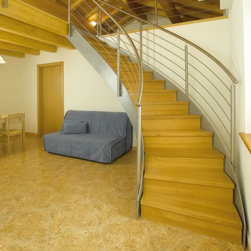 Circular staircase - B 112 - METALL CONCEPT - wooden step / metal frame / home