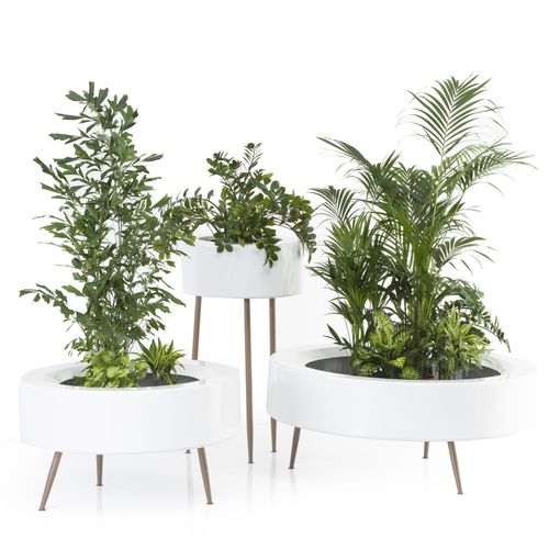 Painted metal planter - LOOP - FI.MA DI MASINI E FIGLI - round / contemporary / outdoor