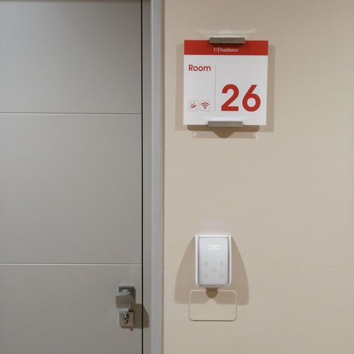 Wall-mounted signage plate - SIGN_LINE_PERS - Flex - Plexiglas® / indoor