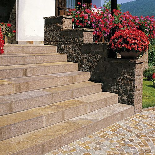 Porphyry step - CONSORZIO CAVATORI PRODUTTORI PORFIDO SOC. COOP. - prefab