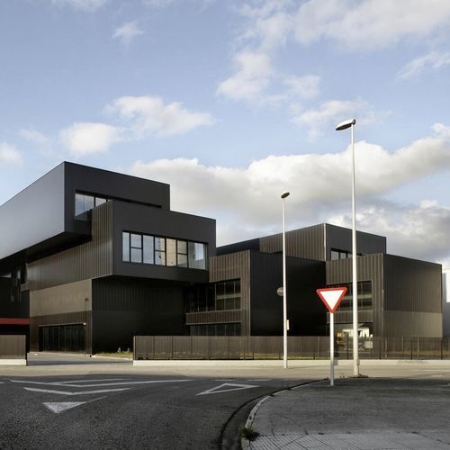 Steel facade - ISIS - ARCELORMITTAL Long