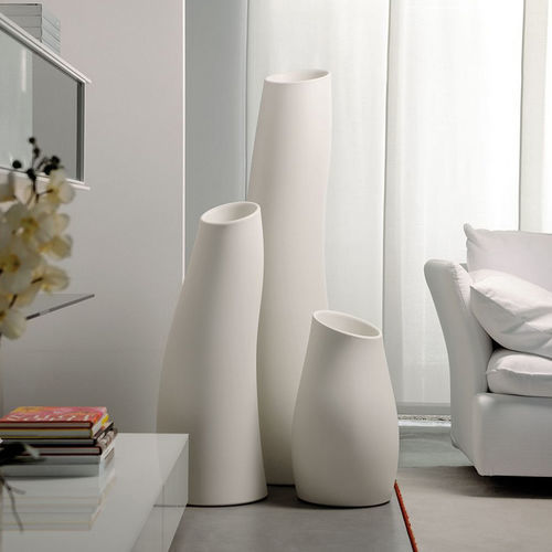Contemporary vase - MADAME - PLUSt COLLECTION - polyethylene / commercial / white