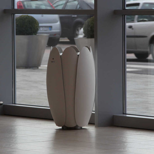 Public trash can - BLOOM - METALCO - painted steel / with built-in ashtray / indoor