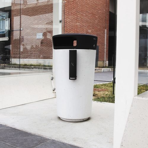 Public trash can - RALPH - METALCO - powder-coated steel / high-performance concrete / with lid