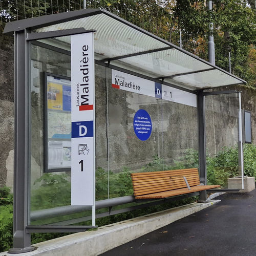 Glass bus shelter - PENSILIS 1223 - METALCO - steel / powder-coated steel / glue-laminated wood