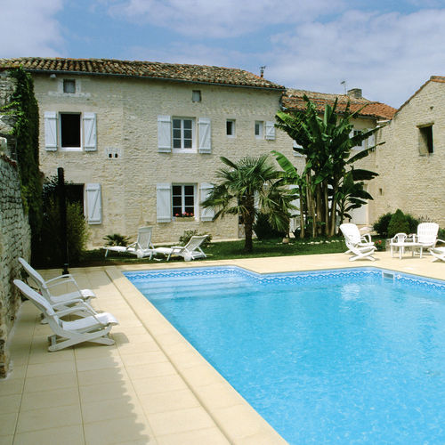 Engineered stone swimming pool coping - DÉCO - WESER - non-slip / corner