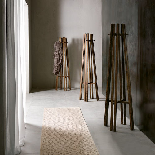 Floor coat rack - KALI - Pacini & Cappellini - contemporary / ash