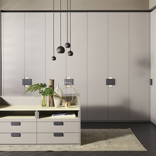 Corner wardrobe - ATLANTE CHARME  - Emmebi Industria Mobili - contemporary / lacquered wood / oak