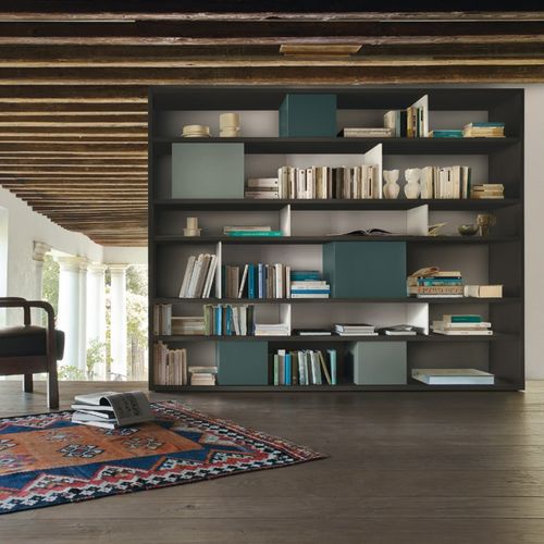 Free-standing bookcase - MODO  - SANGIACOMO - floor-to-ceiling / contemporary / oak