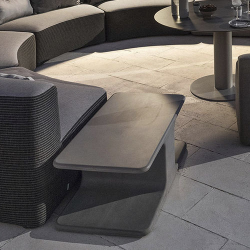 contemporary coffee table - Varaschin