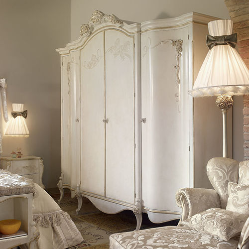 Classic wardrobe - ADELE - Volpi - lacquered wood / with swing doors