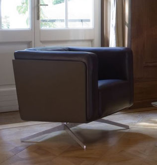 Contemporary club chair - COCO. - Rossin - leather / star base