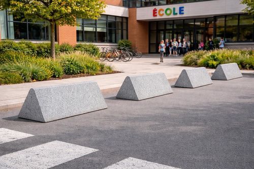 Parking prevention bollard - BO41 - Francioli - concrete / high-resistance / maintenance-free