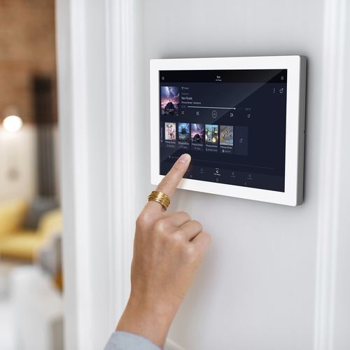 Distributed audio touch screen - XTS7  - Russound - for home multimedia systems / wall-mounted / wireless