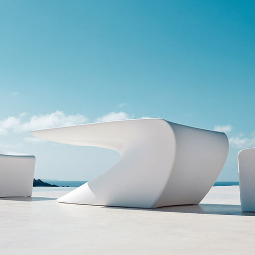 Original design coffee table - WING - VONDOM - polyethylene / polyethylene base / rectangular