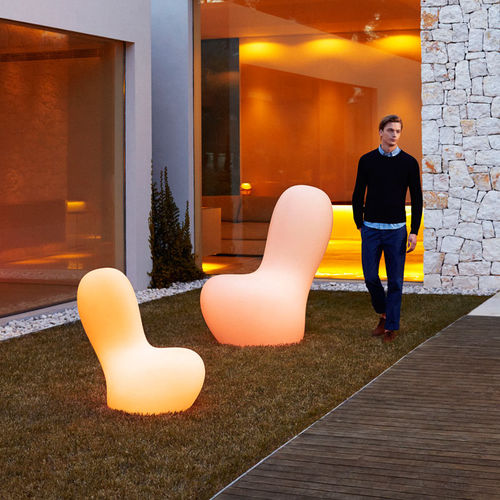 Original design fireside chair - SABINAS - VONDOM - polyethylene / illuminated / white