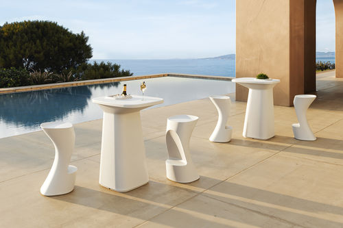 Original design bar stool - NOMA - VONDOM - polyethylene / polyethylene base / central base