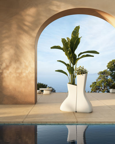 Polyethylene plant pot - NOMA - VONDOM - home / black / red