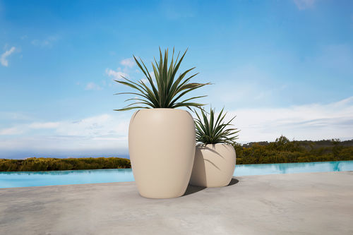 Plastic planter - Blow - VONDOM - polyethylene / rotomolded polyethylene / cube-shaped