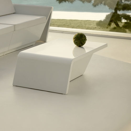 Contemporary coffee table - REST - VONDOM - polyethylene / polyethylene base / rectangular