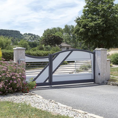 Swing gate - SATELLITE® - INSTALLUX - aluminum / louvered / with bars