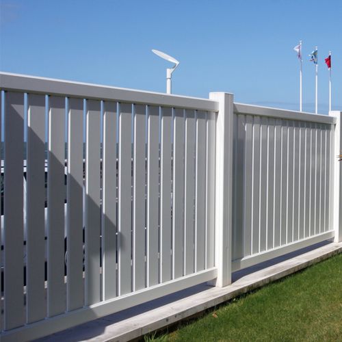 Louvered fence - SATELLITE® - INSTALLUX - garden / aluminum / contemporary
